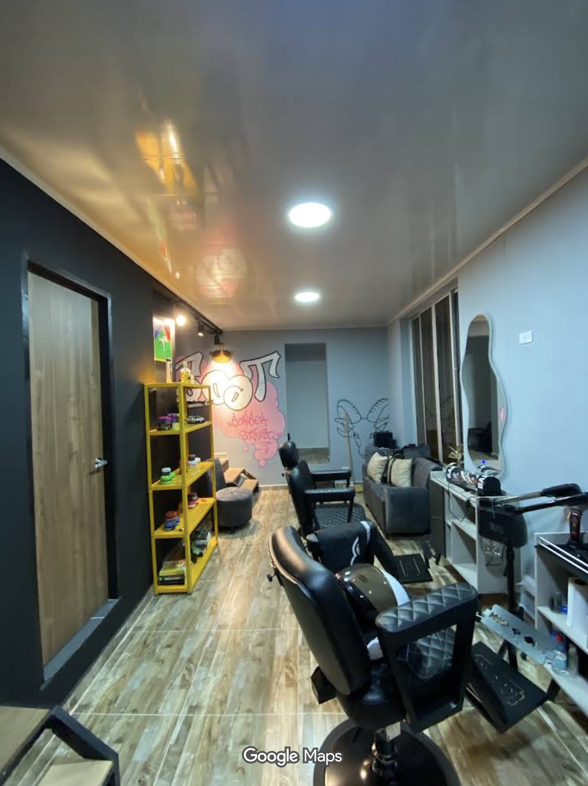 Interior de GOAT Barber Studio